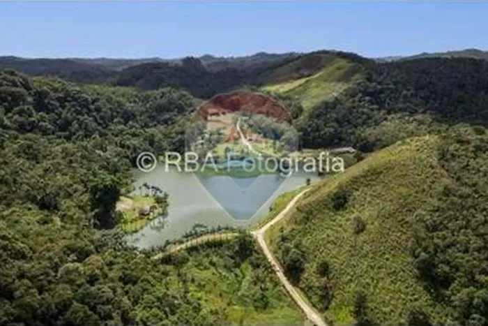 RE/MAX VENDE Fazenda de 516,88 hectares = 213,58 alqueires Tapiraí / SP