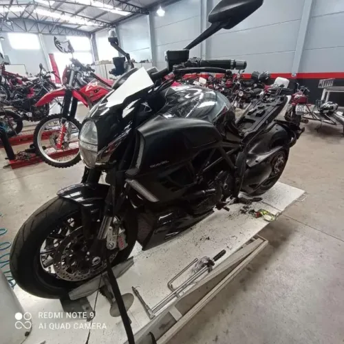 Sucata de moto para retirada de peças Ducati Diavel cromo 2013