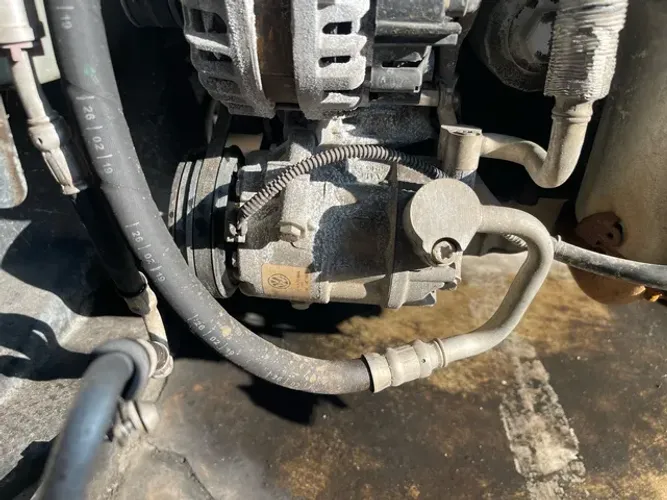 COMPRESSOR DO AR CONDICIONADO DE VW GOL/SAVEIRO/VOYAGE 1.6 original 