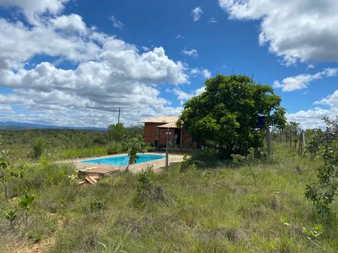 Maravilhos sítio de 2.000 com piscina
