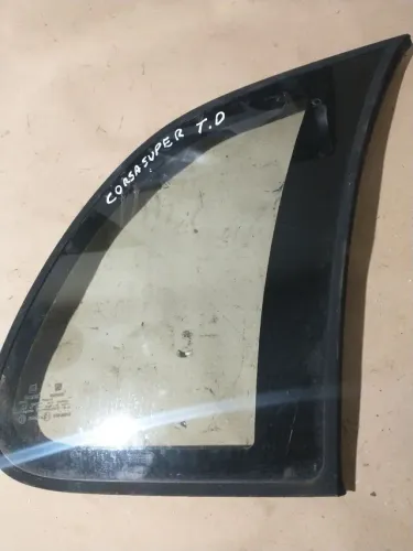 Vidro traseiro lateral Corsa super 97 4p
