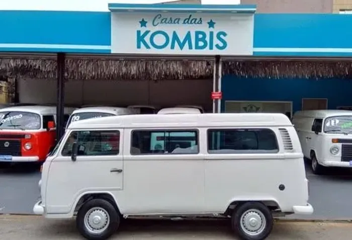 VOLKSWAGEN KOMBI Standard 1.3 (Flex)