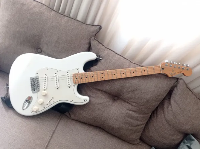 Guitarra Fender Stratocaster Mexico