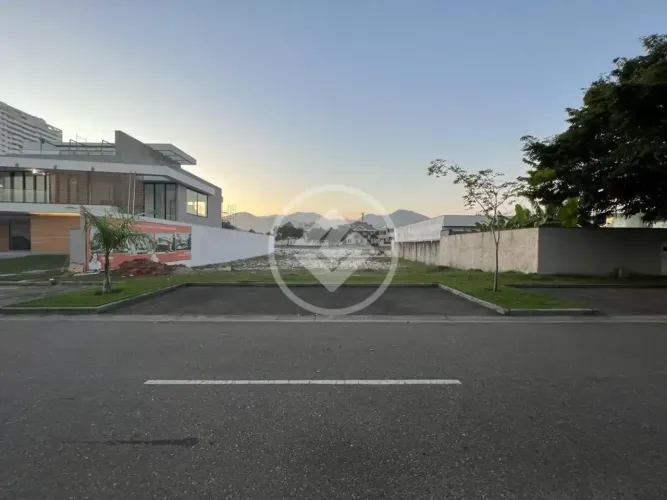 Terreno em condomínio, 1001 m², no, Barra da Tijuca, Rio de Janeiro/RJ codigo: 79050