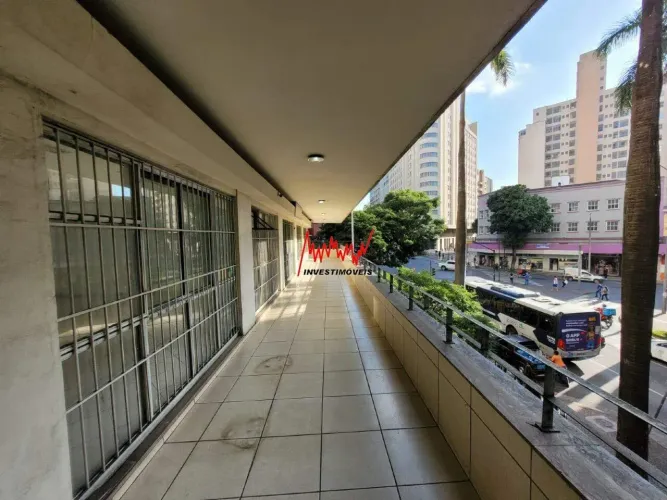 Aluga loja no Centro de BH mobiliada com 16 estações de trabalho, próximo a Praça Sete e P