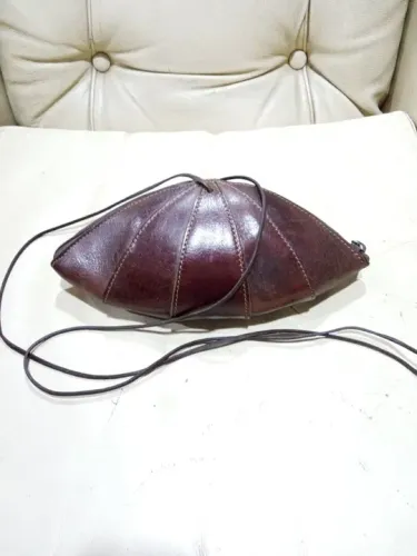 Bolsinha vintage couro