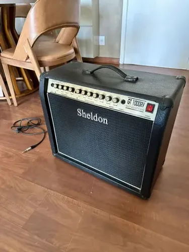 Amplificador Sheldon 2x10 Drive e Reverb