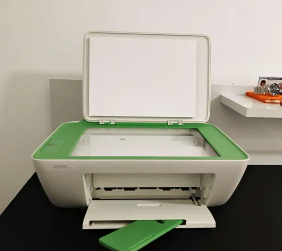 Vendo uma Impressora HP Deskjet.