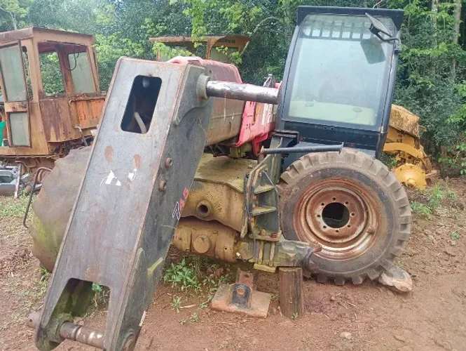 Para Retirada De Peças Manipulador Telescópico Faresin