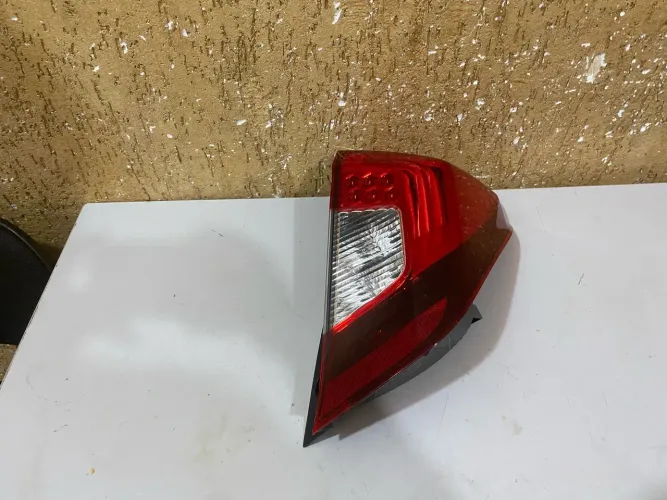 Lanterna direita Fit com Led 2015/2016/2017/2018/2019/2020/2021