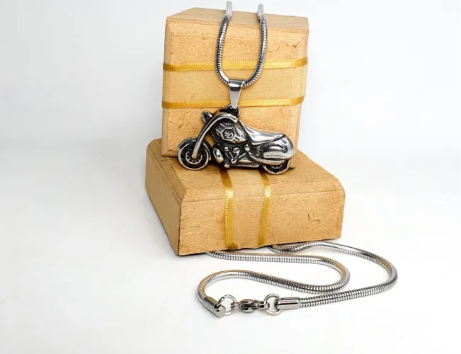 Cordão de Moto - Aço Inoxidável - Pingente Detalhado
