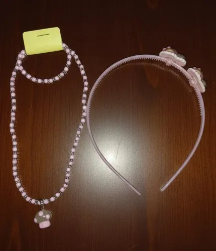 Conjunto Infantil Pulseira e Colar com pingente que brilha no escuro + Tiara
