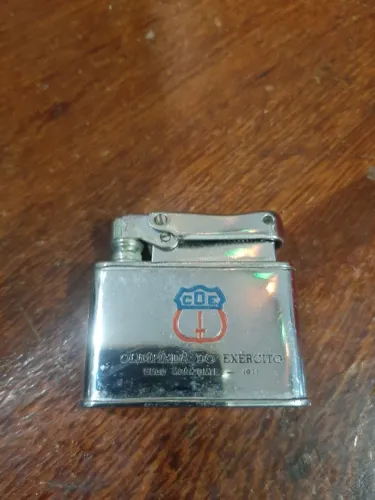 Isqueiro antigo 