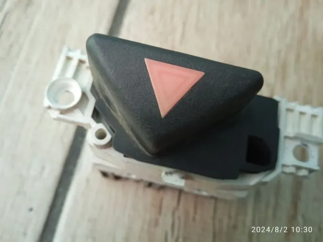 Botão Pisca Alerta Ford Focus