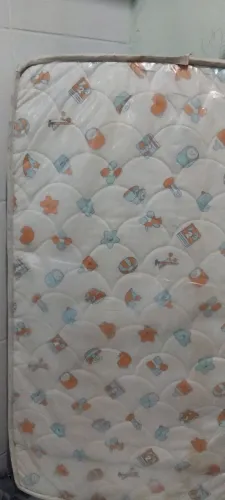 Colchão berço americano seminovo