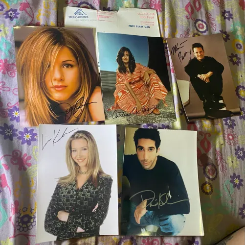 Fotos autografadas elenco Friends matthe Perry jennifer aniston 