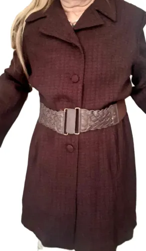 Espetacular conjunto fashion de Sobretudo e Calça da marca Cenarium.
