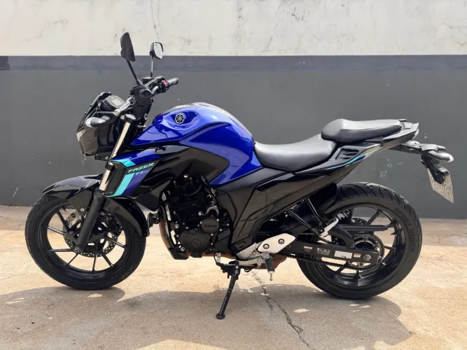 FZ25 FAZER 250 2024 (GARANTIA DE FÁBRICA)