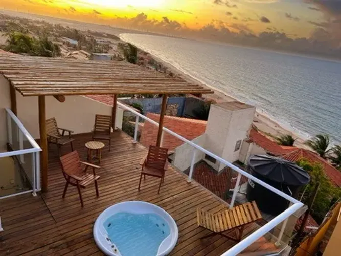 Casa Triplex com 3 quartos, terraço e vista panorâmica para a Praia de Canoa Quebrada- CE