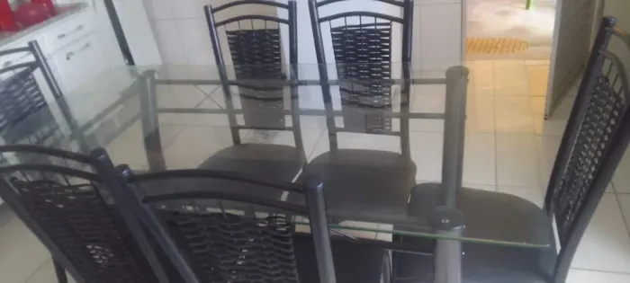 Mesa de 6 cadeiras, com pés de ferro e Grade 1,80m X 2,00m