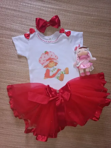 Roupa Tematica Moranguinho Vintage