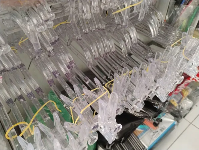 Cabides cristal c/prend kit 5 unds novo(loja)