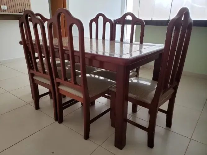 Mesa jantar madeira maciça com 6 cadeiras