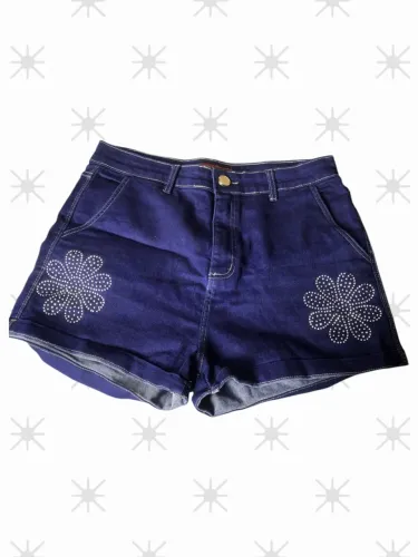 Shorts Jeans Azul com Detalhes Florais TAM 44 na moda