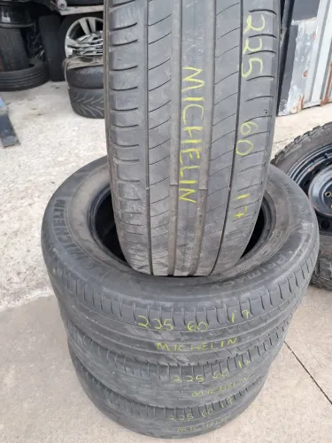 Pneus Michelin Primacy 4 - 225/60 R17 Ix35 originais