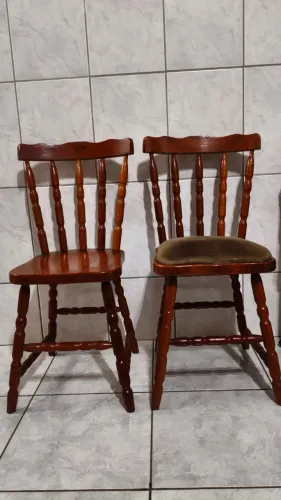 conjunto 2 cadeiras de madeira maciça