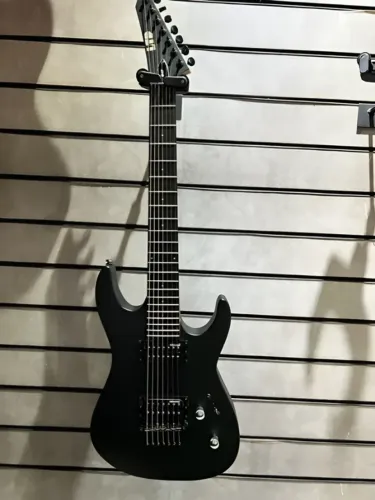 Guitarra Ltd Esp 7 Cordas Lm17 Preto Tarraxa Wilkson Preto - Saldo
