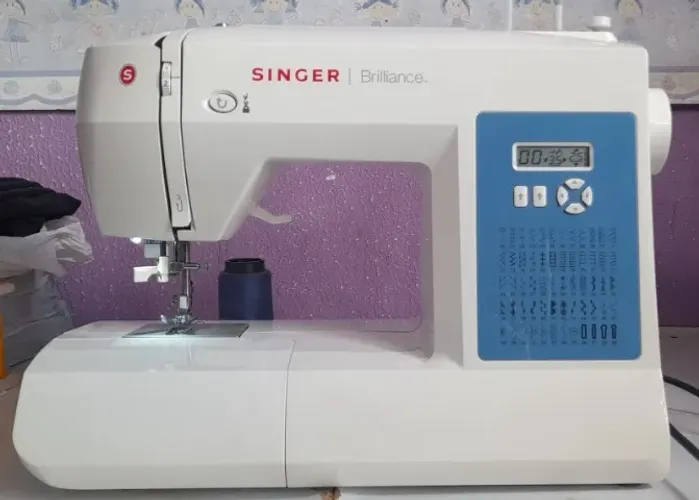 Máquina de costura Singer Brilliance 6160