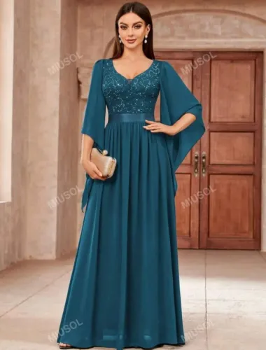 Vestido Longo Verde com Detalhes em Paetês