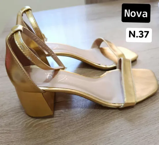 Sandália Nova - N.37