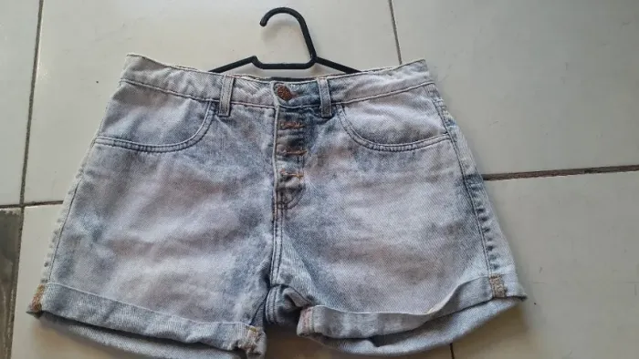 Short jeans