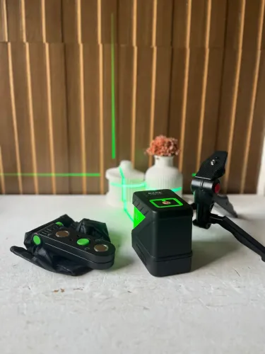 Nível a Laser 2 Linhas - Suporte Magnético ?, Bolsa e Mini tripe