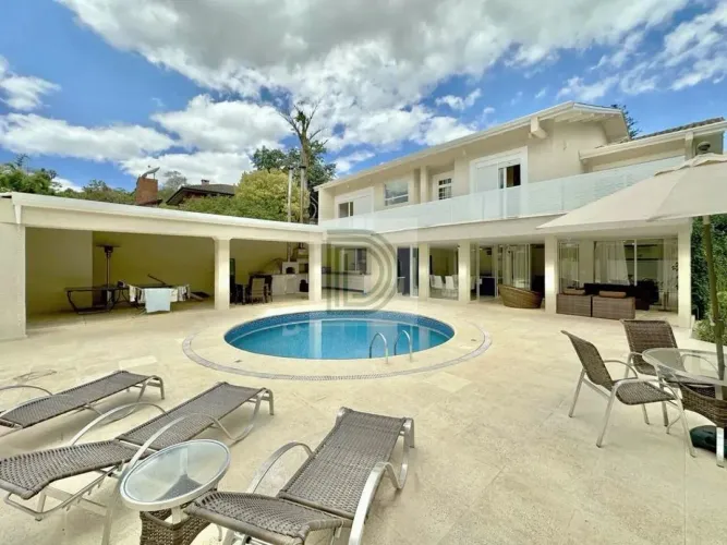 Casa Contemporânea PORTA FECHADA no Recanto INPLA - 3 Suítes, Piscina, Gourmet e Beach Ten