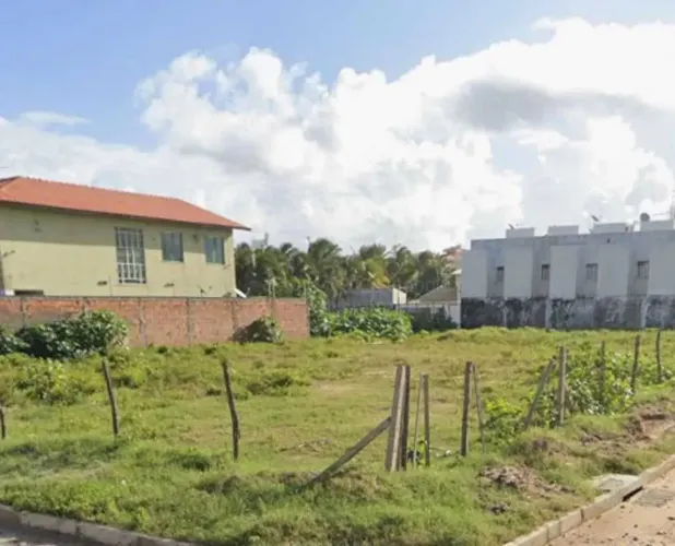 TERRENO EM RUA PÚBLICA NA COROA DO MEIO [16614]