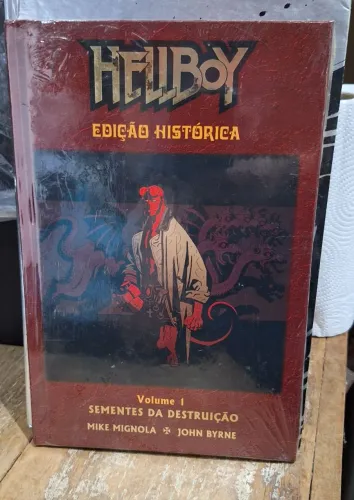 Hellboy - Edição Histórica Volume 1