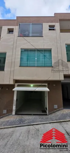 Casa de condomínio na Vila Matilde à venda, 115m² com 2 suítes, sala 2 ambientes, cozinha