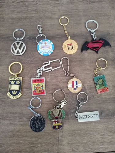 Coleção de Chaveiros Diversos