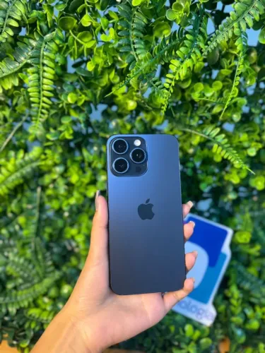 iphone 15 Pro Max Azul 256GB 87% saúde da bateria Traseira trocada.
