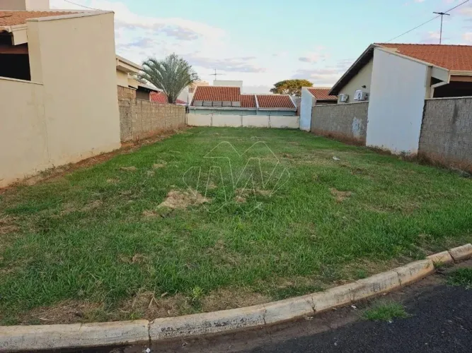 Venda de Terreno / Condomínio na cidade de Araraquara