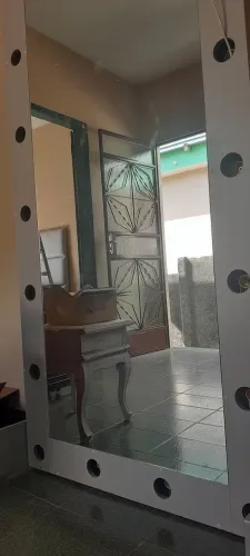 Espelho Camarim em MDF, lindíssimo. 