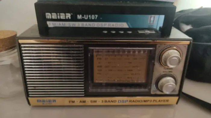 Rádio Meiner AM FM Retrô