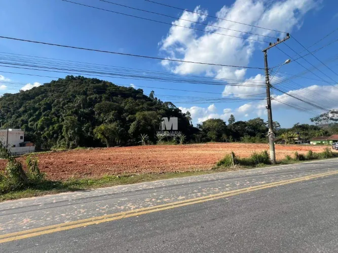 Terreno à venda no bairro Bateas