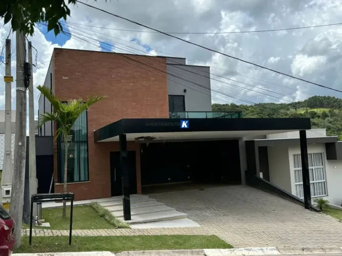 Casa de Condominio - Terras de Atibaia 2 - 300m² - 3 suítes - Com Piscina - Condominio Ter