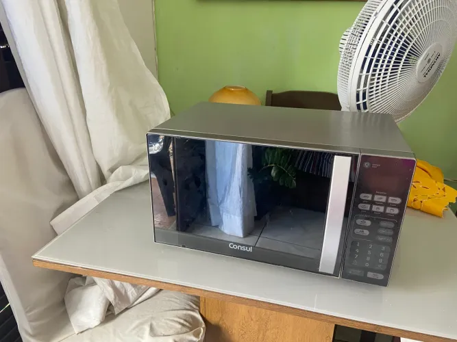 Microondas 20 L Cônsul . 
