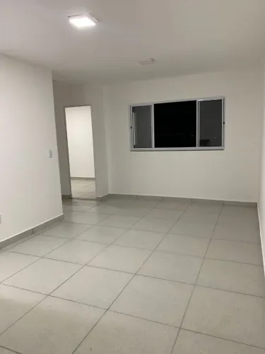 Aluga-se apartamento