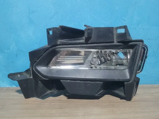 Farol de Neblina Direito Nissan Kicks 2017 a 2020 26150 8995A
